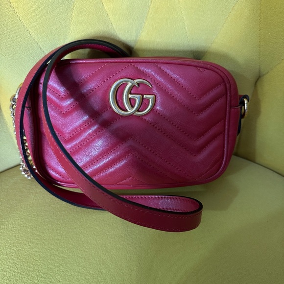 Gucci Mini GG Marmont Crossbody Bag - Picture 1 of 16